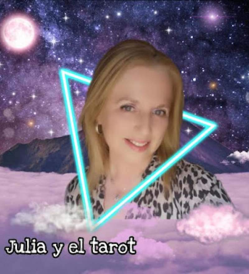 Ver Teléfono de Julia y el Tarot