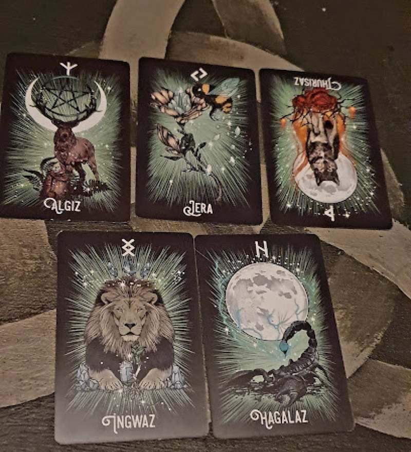 Ver Teléfono de El Tarot de Benu